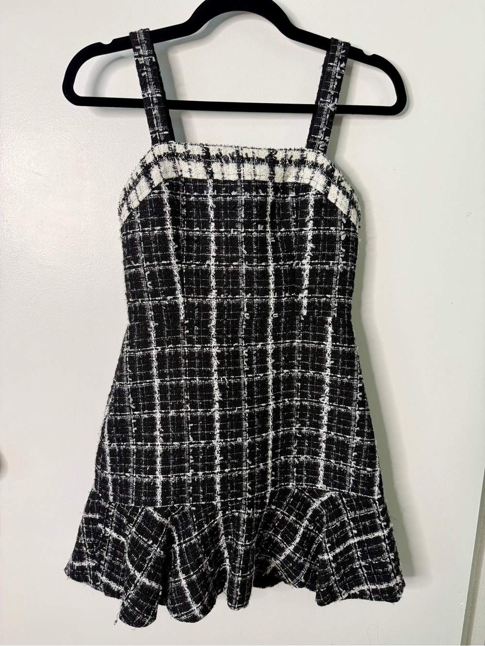 Alice + Olivia Kaidra Tweed Mini Dress Black & White Fit & Flare Casual Chic - Picture 3 of 7